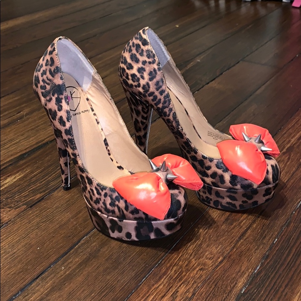 Leopard heels with red bow